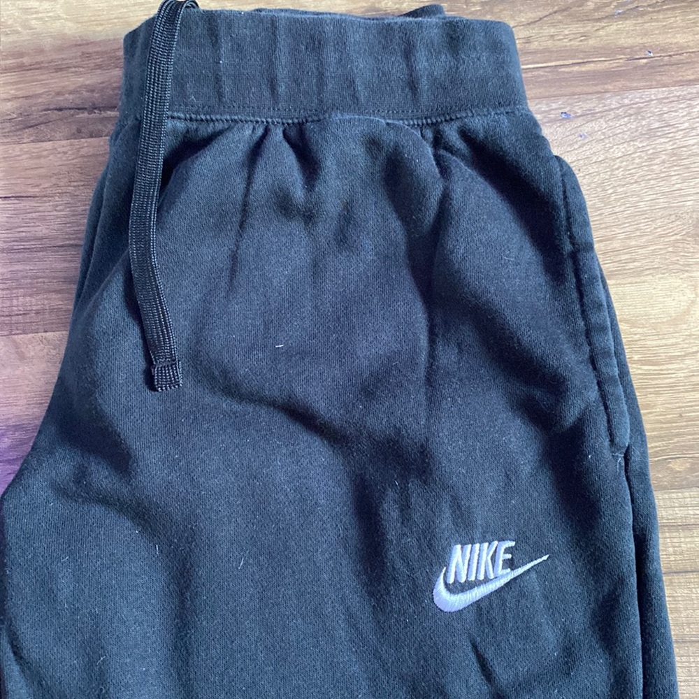 black nike joggers size XL (kids)